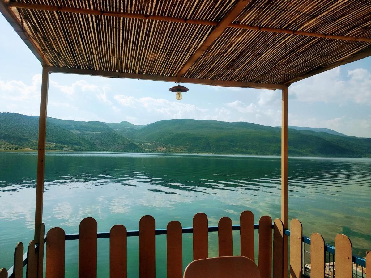 Erda Lakeside Guesthouse Lin Bagian luar foto