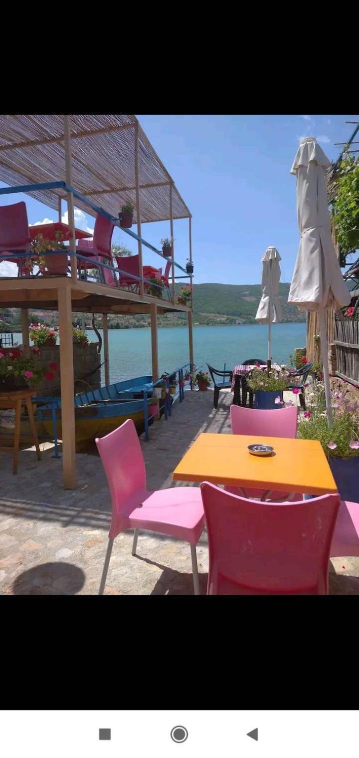 Erda Lakeside Guesthouse Lin Bagian luar foto