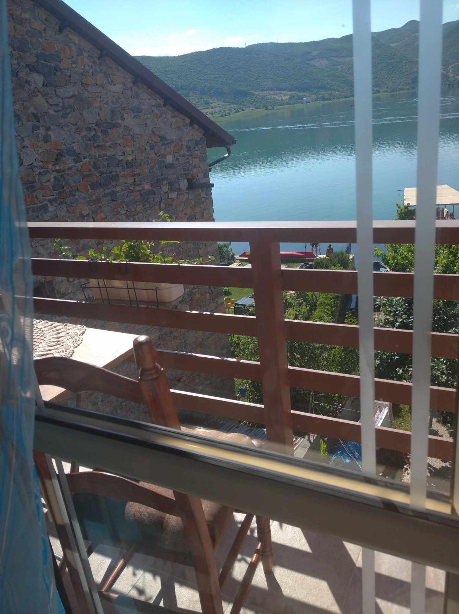 Erda Lakeside Guesthouse Lin Ruang foto