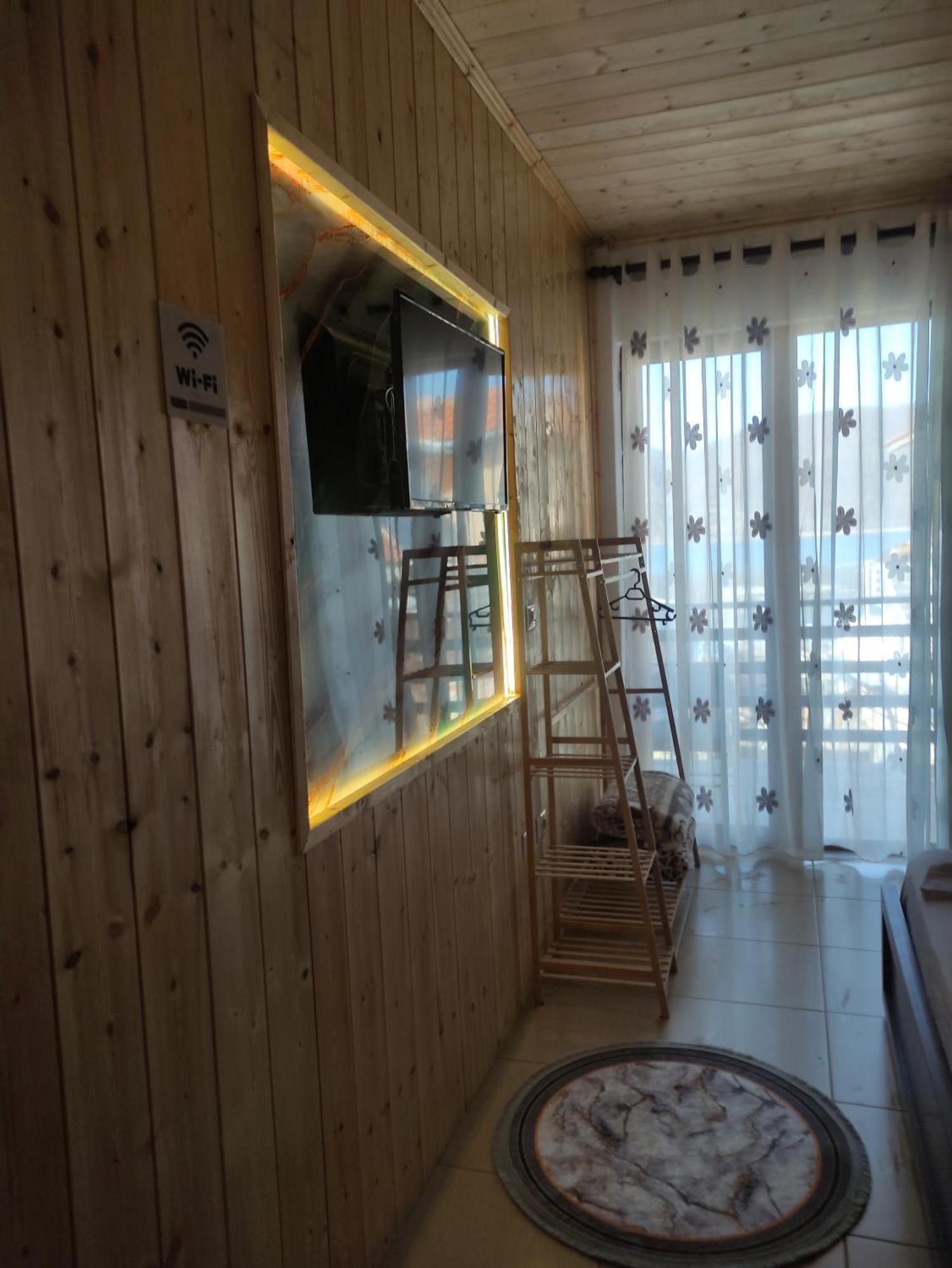Erda Lakeside Guesthouse Lin Bagian luar foto