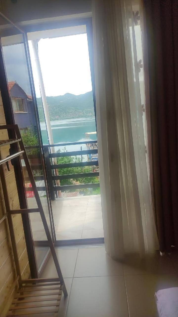 Erda Lakeside Guesthouse Lin Ruang foto